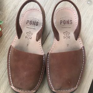 Pons Shoes